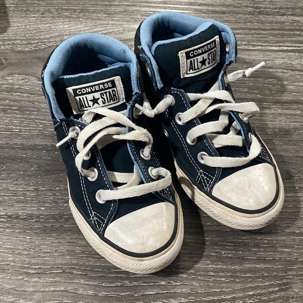 3/$30 CONVERSE Chuck Taylor All Star size 13 youth‎ navy blue